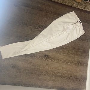 White skinny jeans
